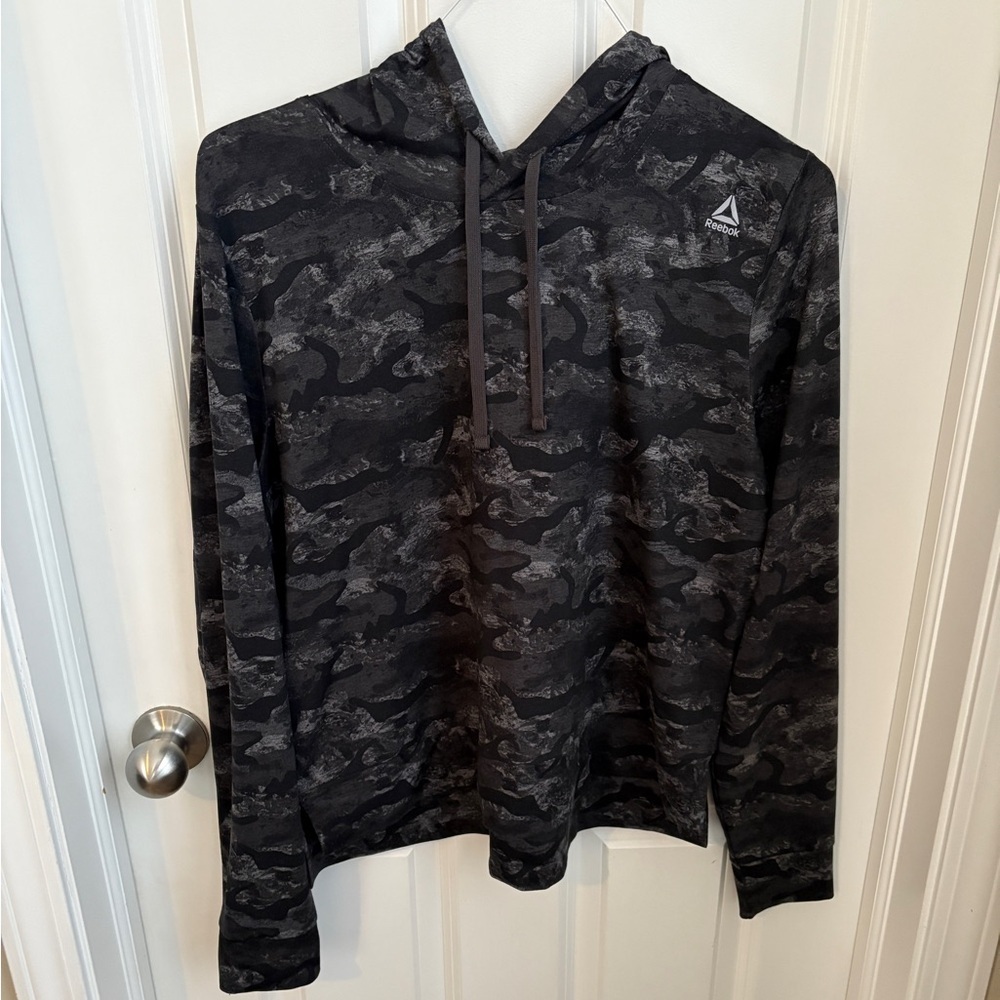 Reebok Camo Athletic Hoodie Active Athleisure Pullover Women’s large
